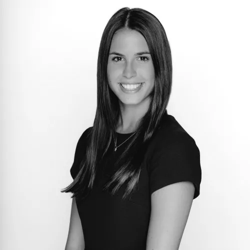 Headshot of Lindsey Ewertsen