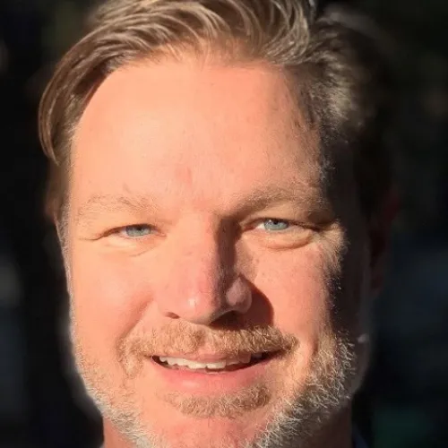 Tim Harvey Headshot